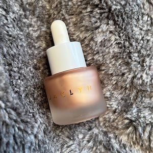 Jaclyn Cosmetics Liquid Highlighter